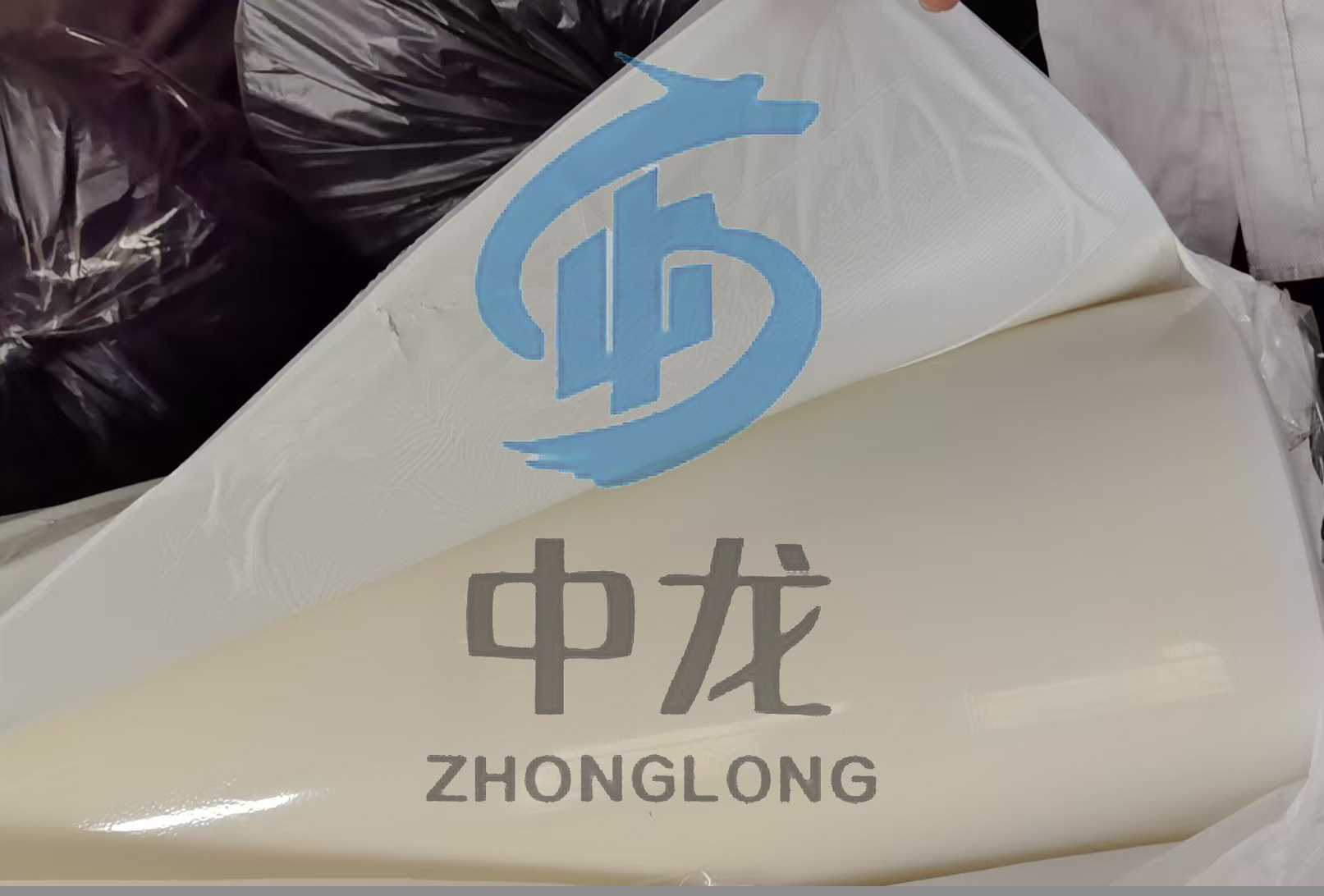 1750147073.jpg c5e9e6b.jpg